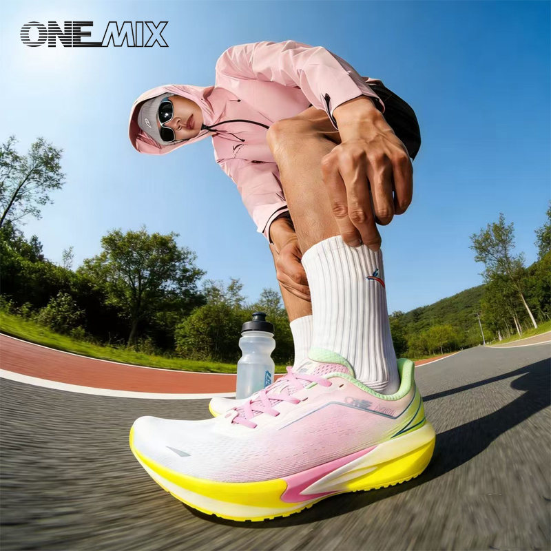 Reflective Night Running Shoes - Sepatu Lari ONEMIX untuk Pria Sepatu